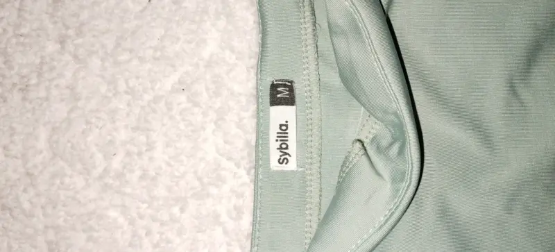 Polera verde con mangas fruncidas Sybilla - 3