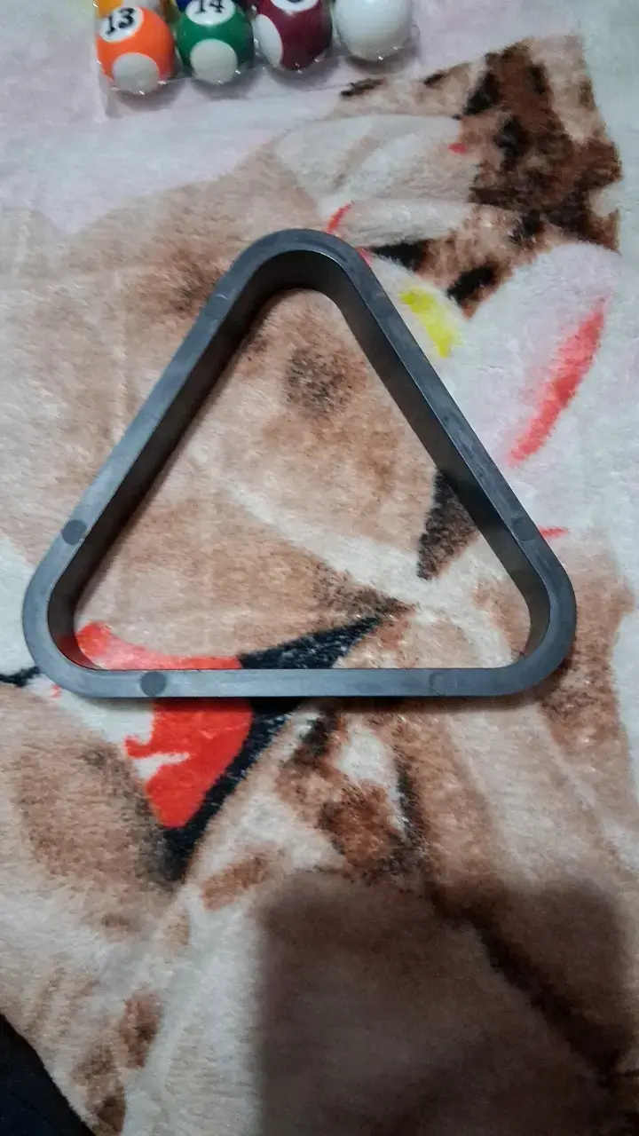 Mesa de billar miniatura con bolas y taco y tizas - 3