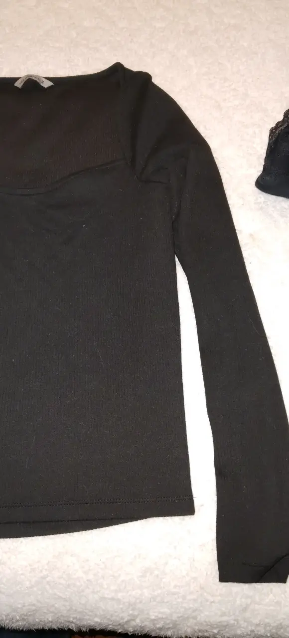 Polera negra de manga larga para mujer - 2