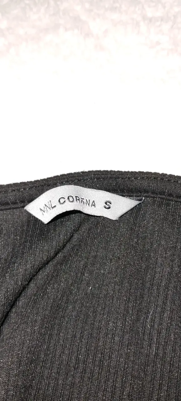Polera negra de manga larga para mujer - 4
