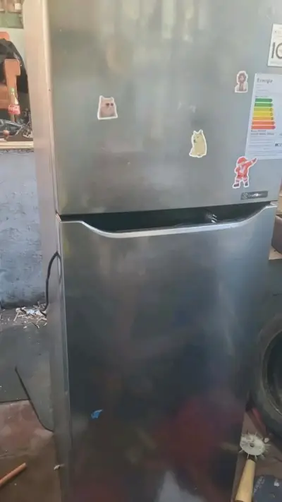 Refrigerador en acero inoxidable - miniatura 1