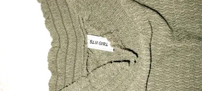 Blusa verde oliva de mujer - miniatura 3