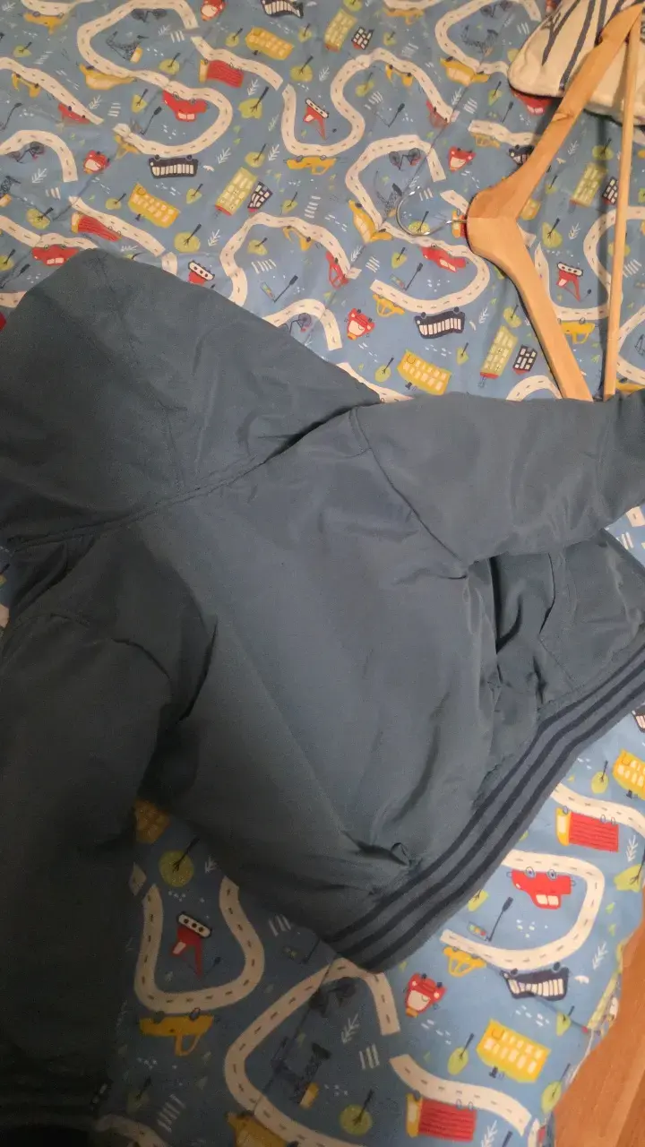 Chaqueta azul con capucha para niño - 2