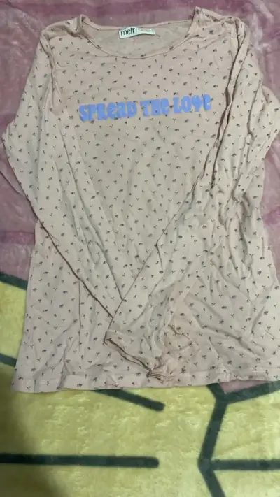 Polera manga larga con diseño floral - miniatura 2