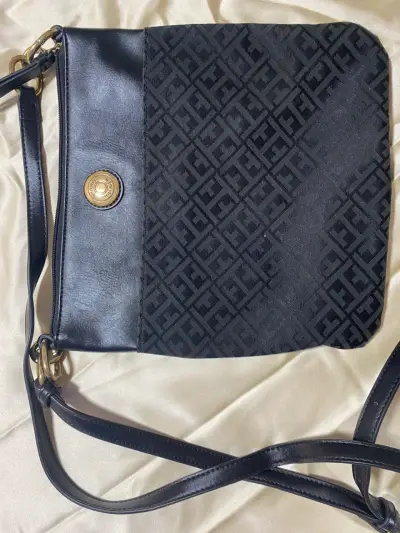 Bolso cruzado negro Tommy Hilfiger - miniatura 1