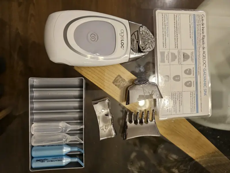 Dispositivo de cuidado facial ageLOC Galvanic Spa - 2