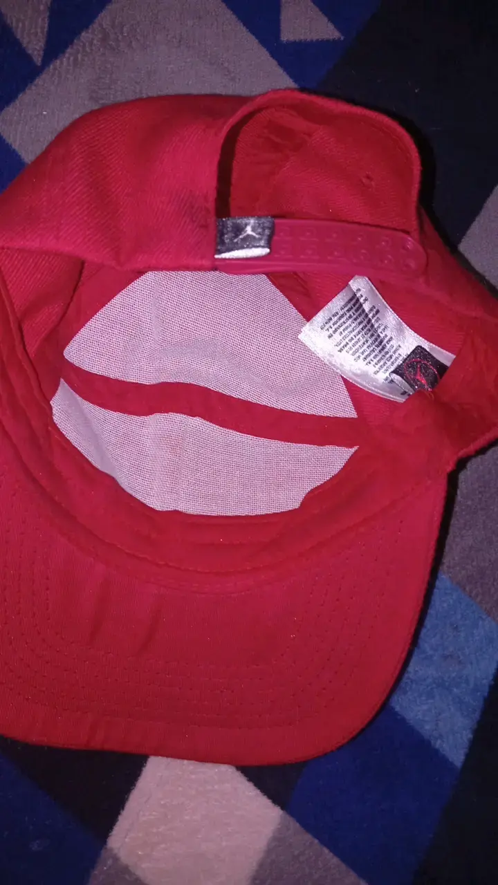 Gorra roja Jordan deportiva - 3