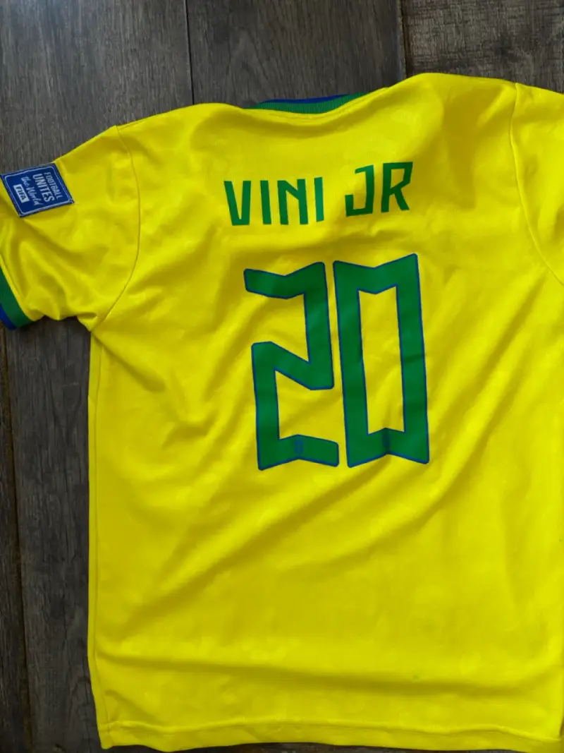 Camiseta de fútbol Brasil Nike Vini Jr 20 - 2