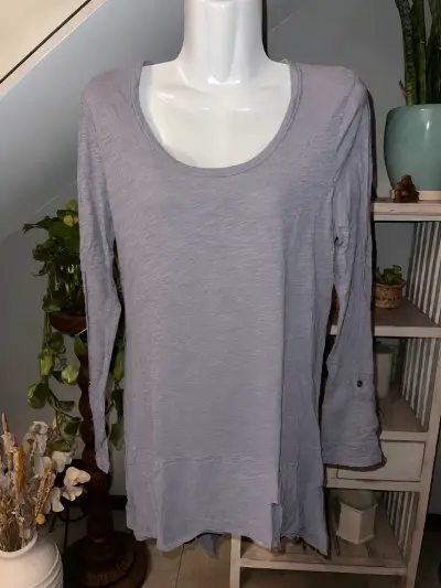 Polera larga Umbrale gris ajustable en la espalda - miniatura 1
