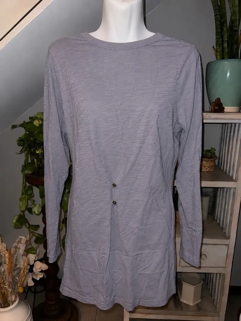Polera larga Umbrale gris ajustable en la espalda - 2