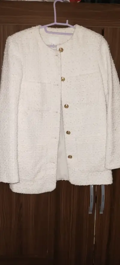 Chaqueta estilo Chanel marca H&M - miniatura 1