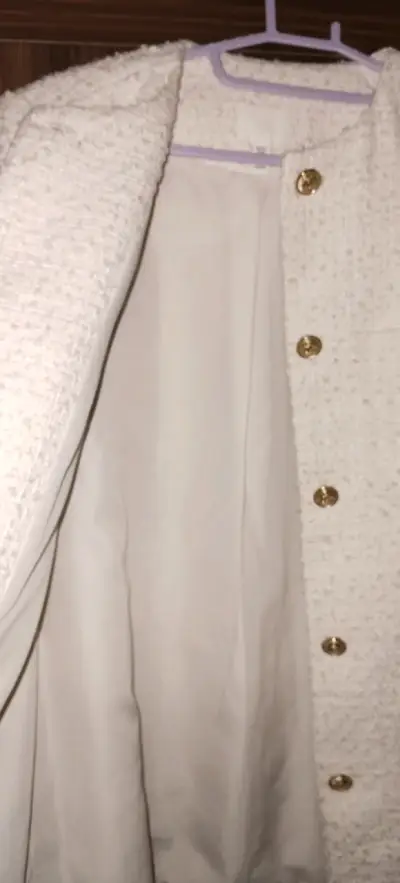 Chaqueta estilo Chanel marca H&M - miniatura 3