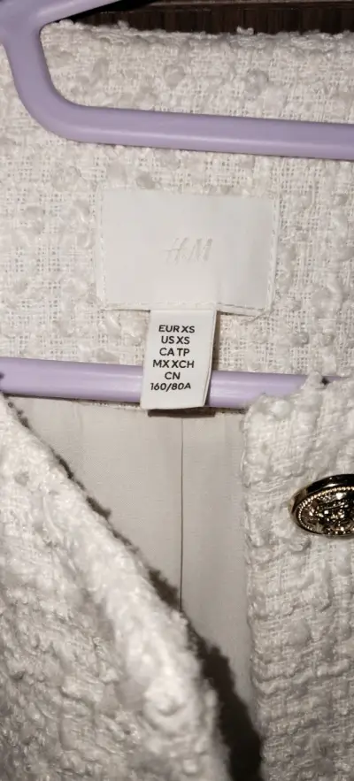 Chaqueta estilo Chanel marca H&M - miniatura 4