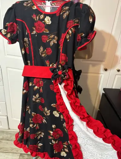 Vestido de huasa mujer - miniatura 1