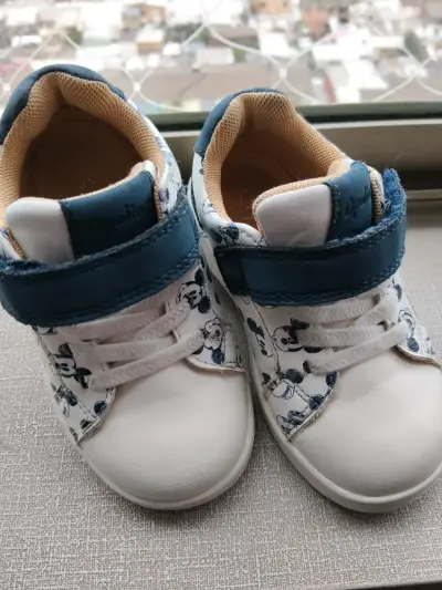 Zapatillas infantiles Opaline con diseño de Mickey - miniatura 1