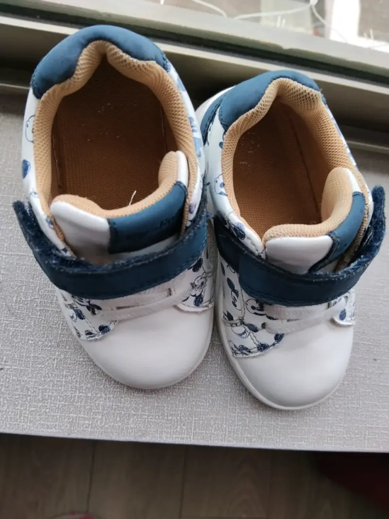Zapatillas infantiles Opaline con diseño de Mickey - 2