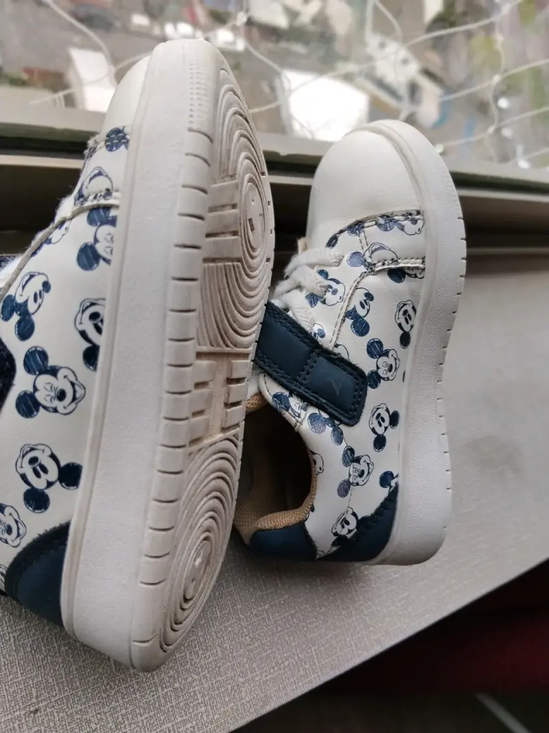 Zapatillas infantiles Opaline con diseño de Mickey - 4