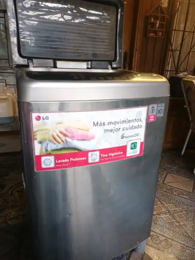 Lavadora LG de carga superior - miniatura 1