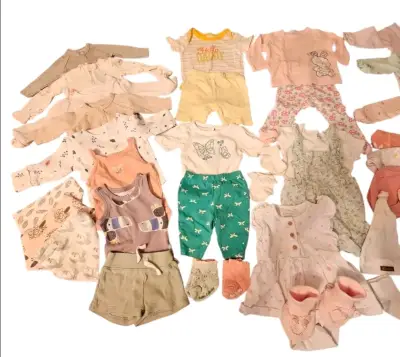Lote ropa niña recién nacido de 0 a 3 meses - miniatura 2