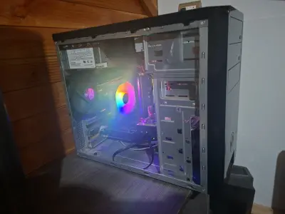 PC de Escritorio con Ventilador RGB - miniatura 1