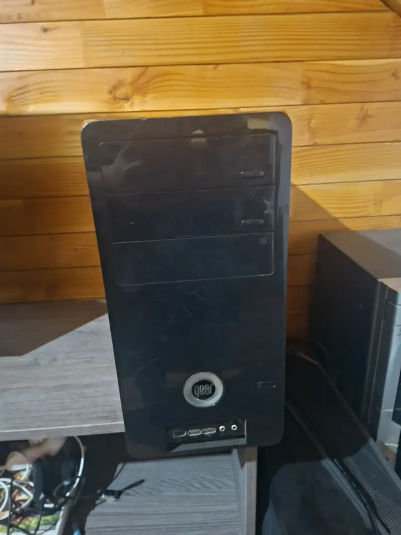 PC de Escritorio con Ventilador RGB - 3