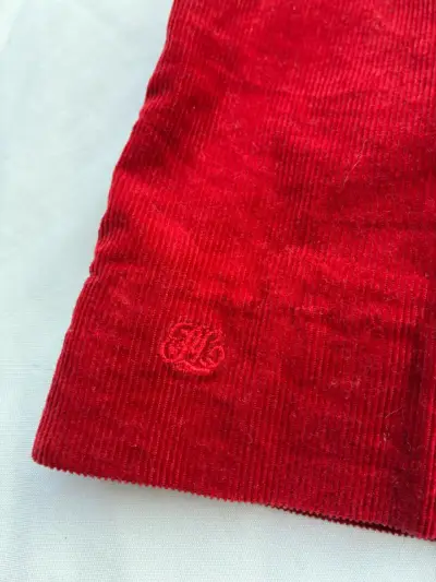 Vestido de bebé rojo con cuello bordado - miniatura 2