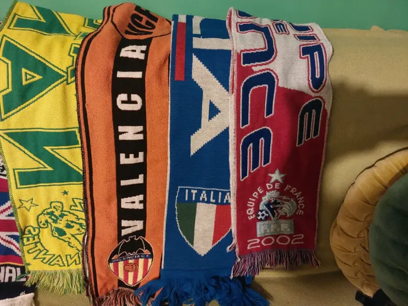 Colección de bufandas de equipos de fútbol europeos - 2