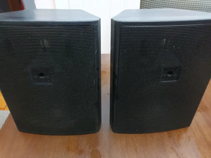 Parlantes LG control 25 para exterior e interior - 3
