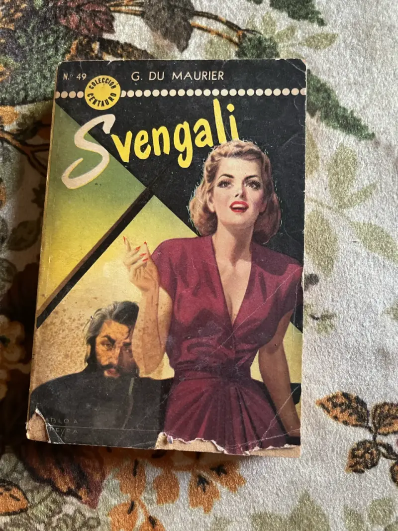 Libro antiguo 'Svengali' de G. Du Maurier - 1