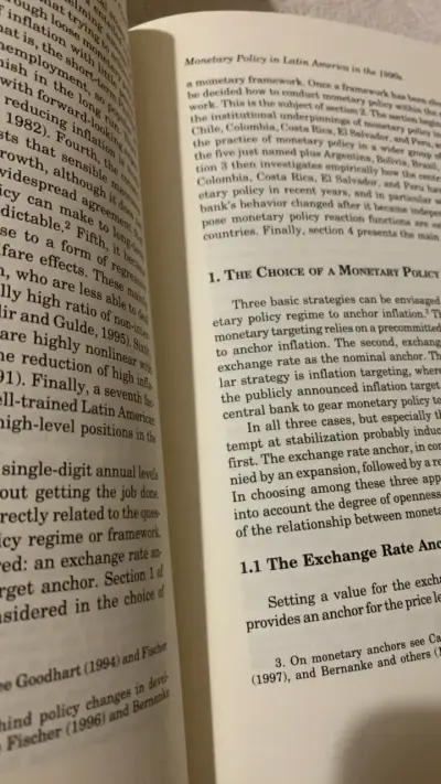 Libro sobre Política Monetaria del Banco Central de Chile - miniatura 2