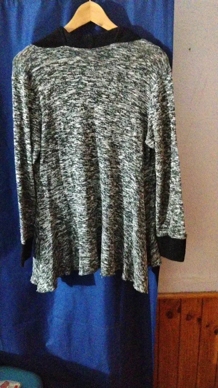 Cárdigan abierto gris y negro para mujer - 2