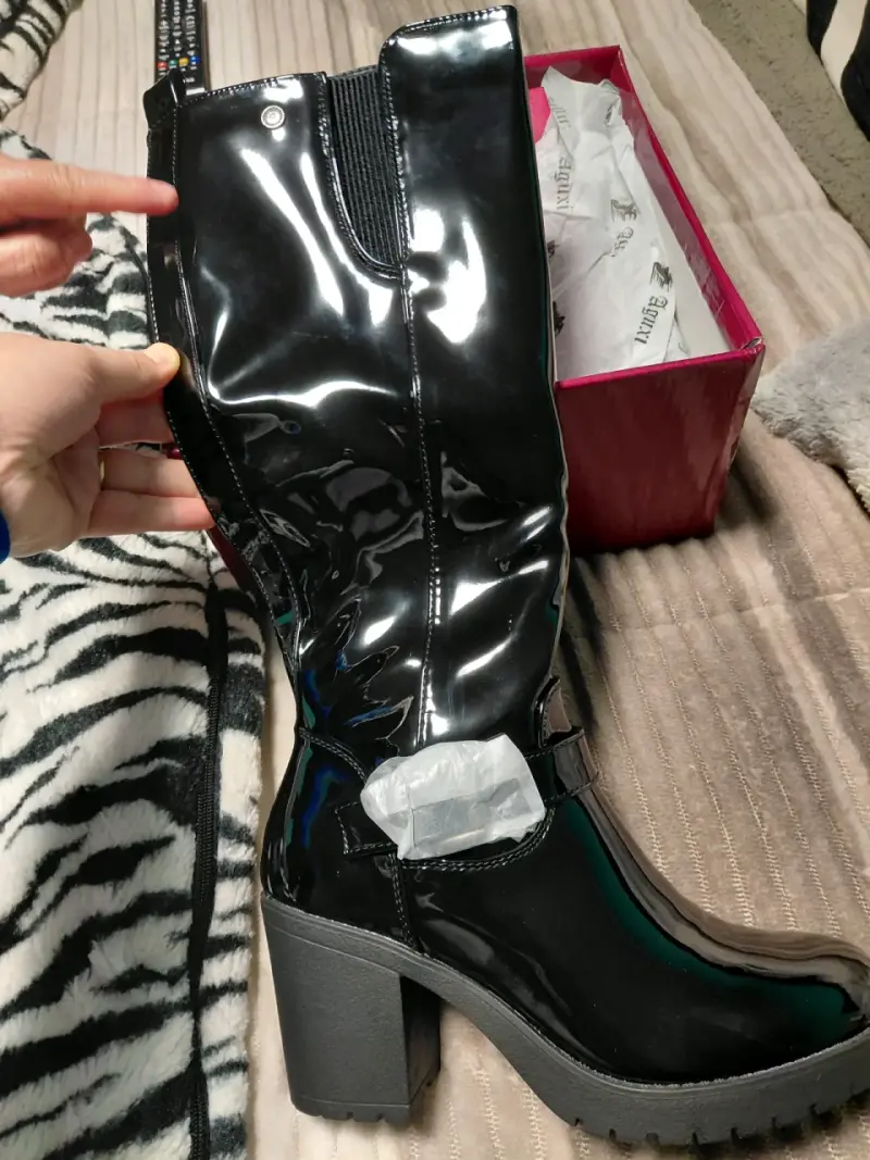 Botas de charol negras con tacón alto para mujer - 2
