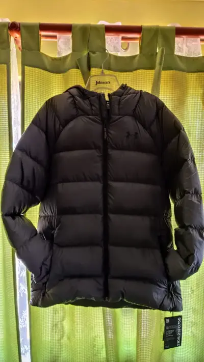 NUEVA! Chaqueta impermeable Under Armour Storm - miniatura 1