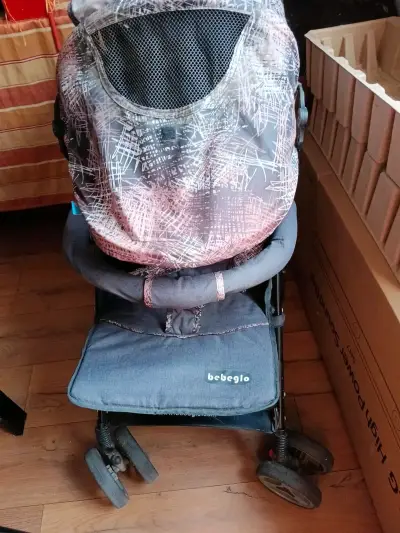 Coche de bebé Bebeglo con diseño moderno - miniatura 1