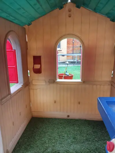 Casita de Juego Infantil de Plástico para Exterior - miniatura 4