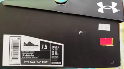 NUEVAS! Zapatillas running UA HOVR Infinite Pro - miniatura 3
