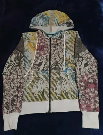Polerón full diseño multicolor Clotheshead y2k👀 - miniatura 1