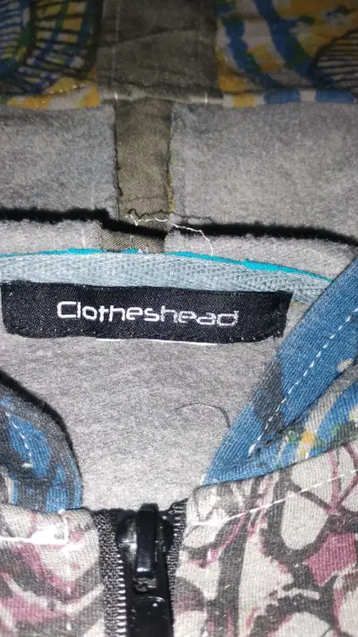Polerón full diseño multicolor Clotheshead y2k👀 - miniatura 3