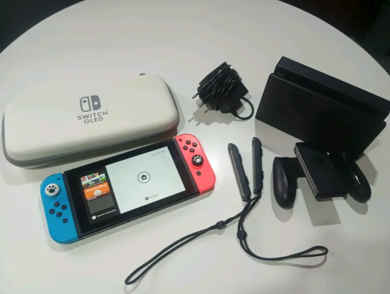 Consola Nintendo Switch V2 con accesorios