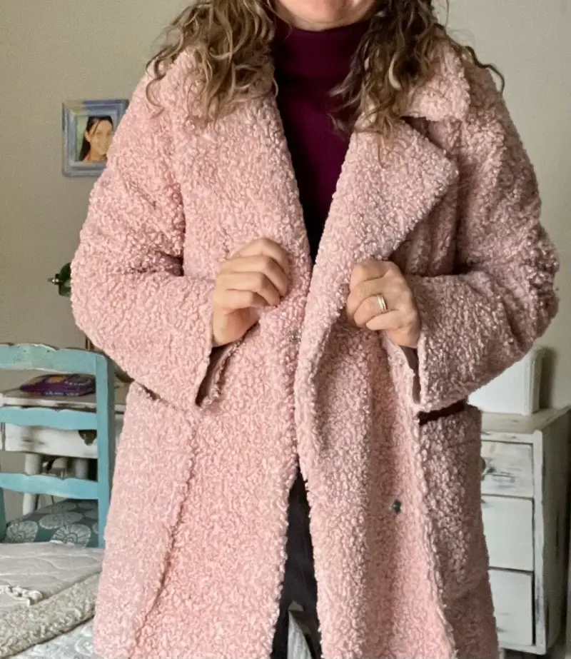 Abrigo estilo corderito rosa para mujer - 2