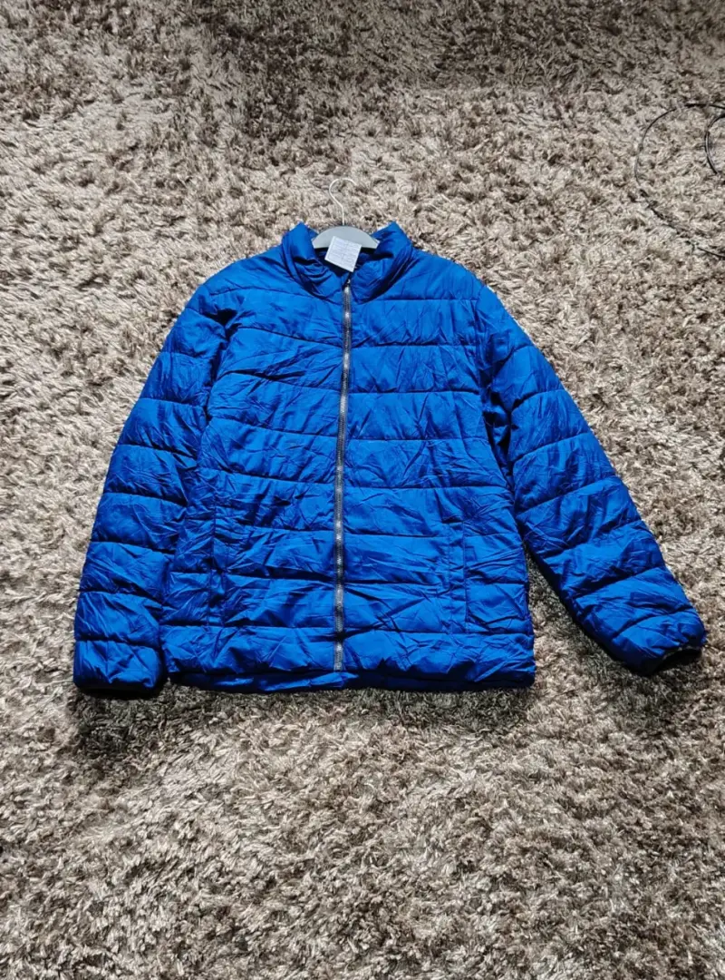 Chaqueta acolchada azul para hombre