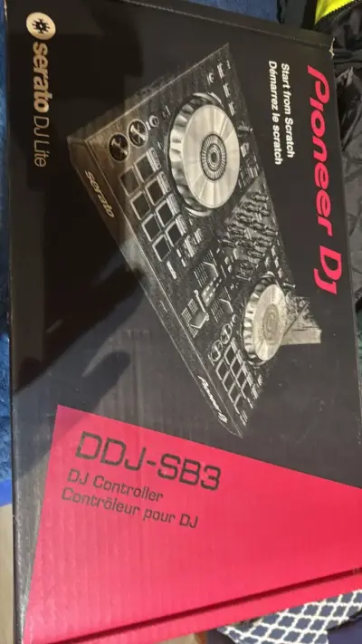 Controlador DJ Pioneer DDJ-SB3 con Serato DJ Lite - miniatura 1