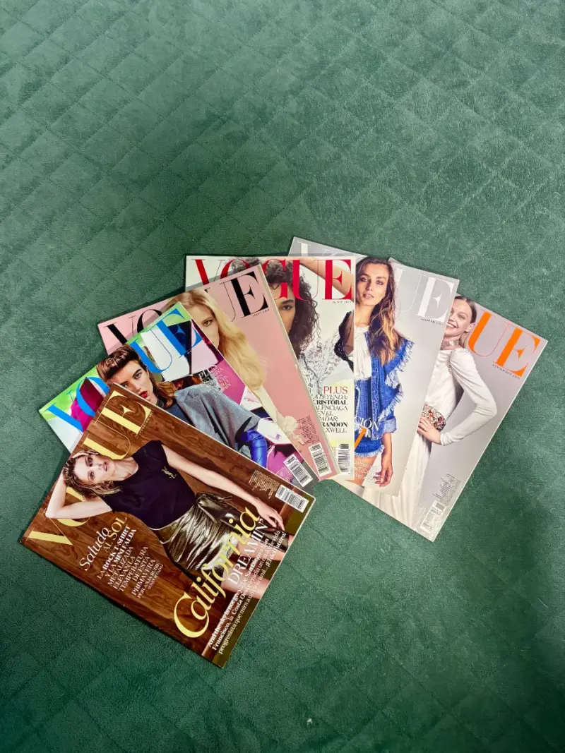 Colección de revistas Vogue en buen estado - 1