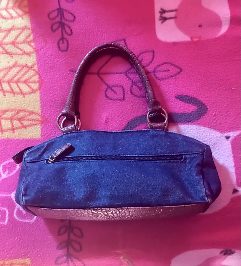 Bolso de mano azul de mezclilla - 4