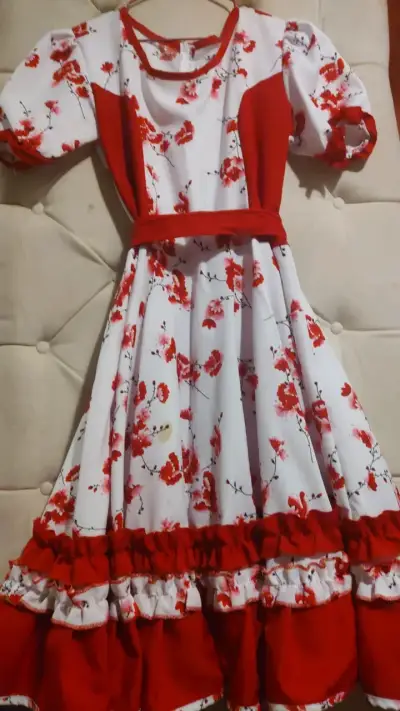 Vestido floral rojo y blanco con volantes - miniatura 1