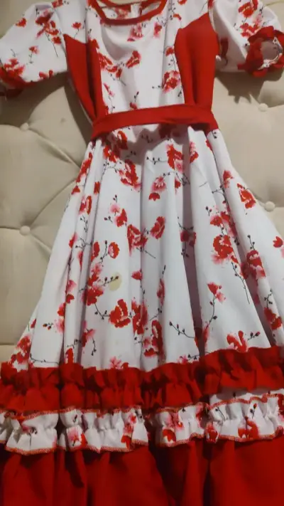 Vestido floral rojo y blanco con volantes - miniatura 2