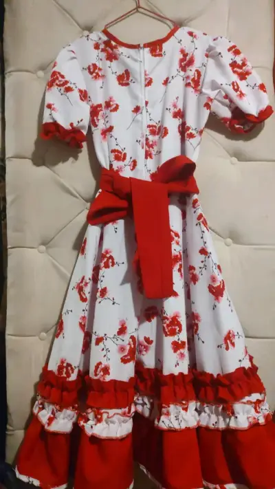 Vestido floral rojo y blanco con volantes - miniatura 5