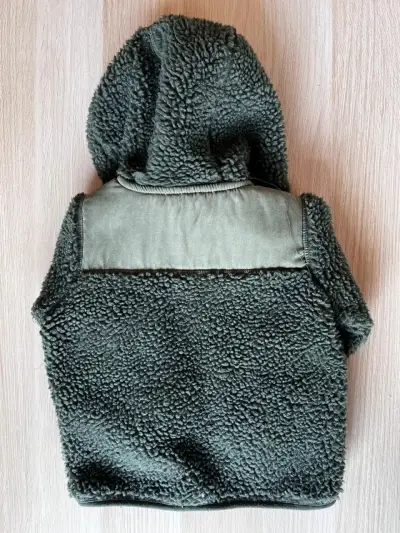 Chaqueta verde con capucha para niños - miniatura 3