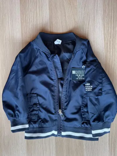 Chaqueta bomber azul para niño con detalles - miniatura 3