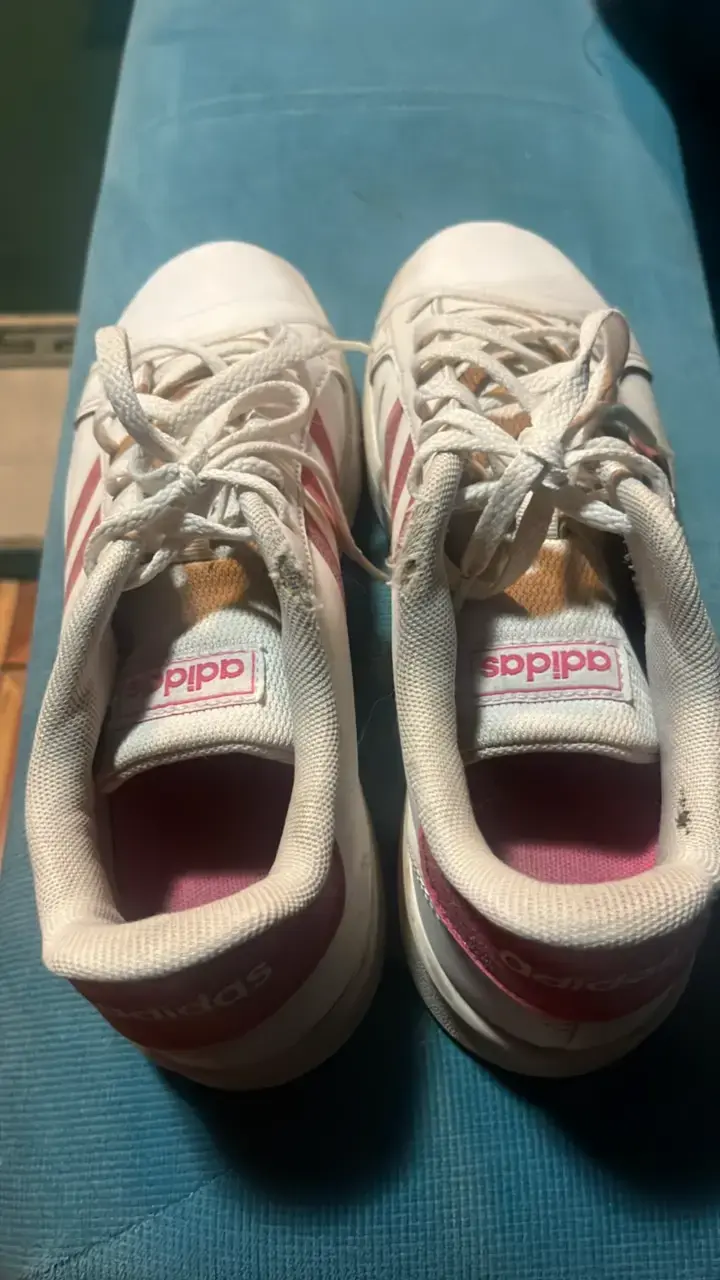 Zapatillas urbana blancas con rayas rosas Adida - 3